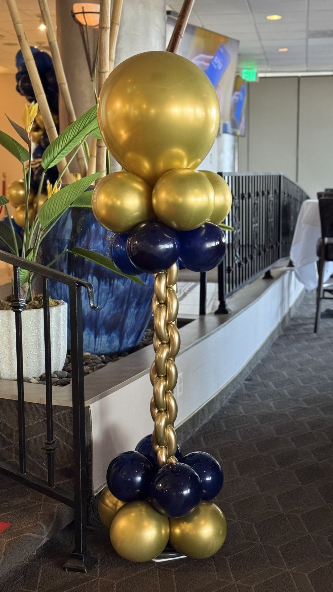 Spiral Column, 5-8ft